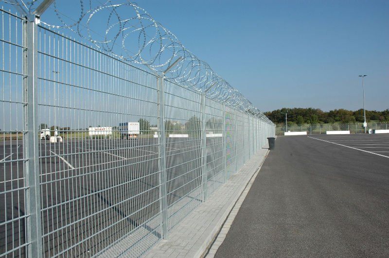 Prison Security Fence with Razor Barbed Wire